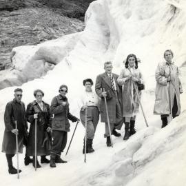 Glacier Guiding 001