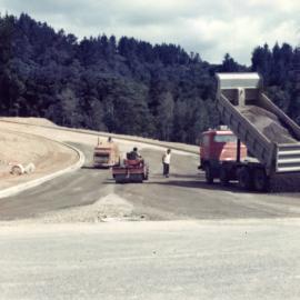 Kingsley Heights 1977 01; first street (King Charles Drive) 02;  spreading & compacting of basecourse