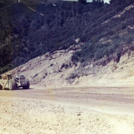 Kingsley Heights 1977 01; hauling down proposed road 02