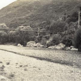 Suspension bridge for access to Benge farm, west of Te Marua