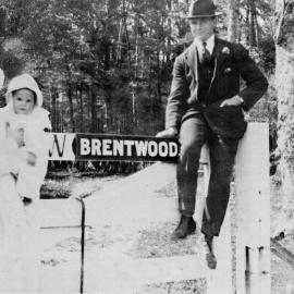 Brentwood, Ruahine Street; Captain and Mrs Brocks with child (Basil or Annette) at the gate.