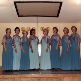 The Blue Ts Mothers Group 1983 001; Faith Green, left of centre.