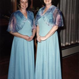 The Blue Ts Mothers Group 1983 003