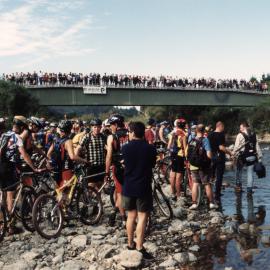 Cycling; Karapoti Classic, 2000; riders at Karapoti Bridge, awaiting the start.