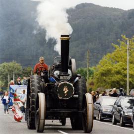 Christmas parade, Stokes Valley, 2003; traction engine.