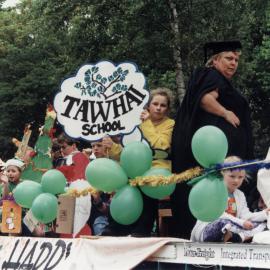 Christmas parade, Stokes Valley, 2003; Tawhai School.