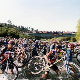 Cycling; Karapoti Classic, 2004; the start