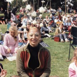 International Festival of the Arts 2004; Toyota Festival Picnic; Lorina Nisbet with hair sculpture by Spain's Osadia.