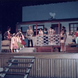 Annie Get Your Gun 002; Heretaunga College hall.