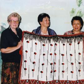 Māwai Hakona; Rangi Taurau's 60th birthday; cloak made and presented by Māwai Hakona, 1991
