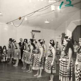 Māwai Hakona; visit by Native Americans B  1