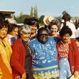Māwai Hakona  in Australia, 1976