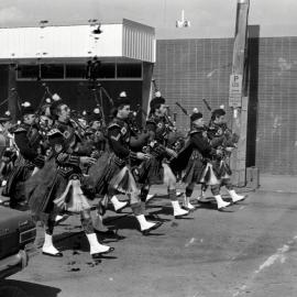 Christmas Parade 1970(?); King Street; No. 2; pipe band.