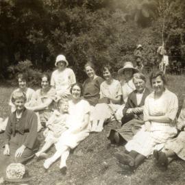 Poulson family picnic, c. 1920s.