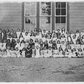 Upper Hutt Primary School girls' class photo, 1907 or 1908