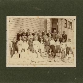 Upper Hutt Primary School; class photo; 1909 or later