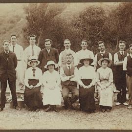 Hazelwoods staff, 1915; picnic at Maidstone Park 1; from the Winifred Brown Collection