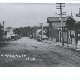 Main Street, Upper Hutt; a view east from near the Princes Street intersection - 1925.