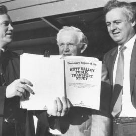 Minister of Transport Richard Prebble, Eastern Hutt M P Trevor Young and Heretaunga M P Bill Jeffries and plans for Waterloo bus-rail interchange.