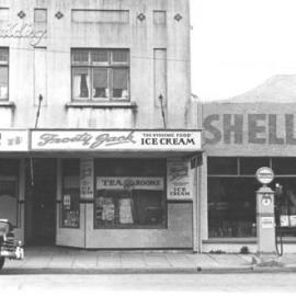 Main St, Upper Hutt, Jan. 1948; south side  6, Benge-Baigent (R19)