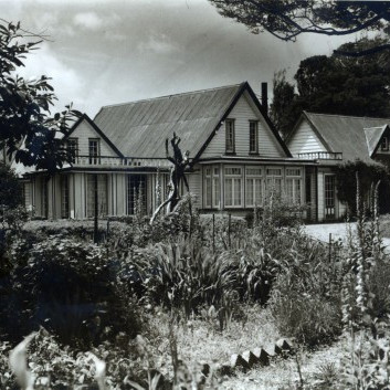 Barton homestead; 'The Manor House', Trentham.