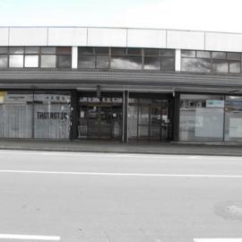 King Street, west side; No.  9; Tantastic Tan and Beauty; Upper Hutt Law upstairs.