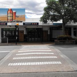Main Street, north side; No.   1-7; Glasshouse Bar & Cafe, Cafe Cibo