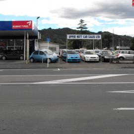 Queen Street, north side; No. 43 to corner.