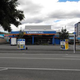 Queen Street, south side; No. 18-22; Liquor King