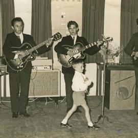 The Crescendos, c.1964