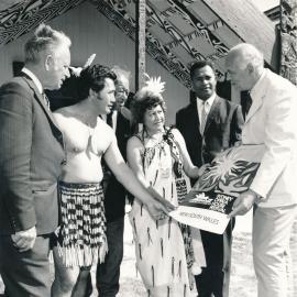 Māwai Hakona invited to Sydney Opera House opening