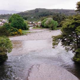 Flood, 1994 2; Te Awa Kairangi / Hutt River downstream of Birchville bridge; levels return to normal.