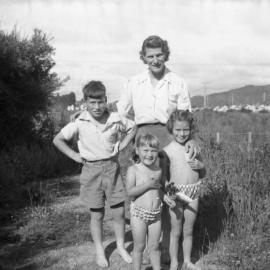 Lillian Haxton and children (Maymorn Camp in distance), c1952-53