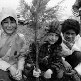 Arbor Day 1985 planting; Brown Owl School pupils, Kylie Hector, 10; Brendan Wilson, 10; Juleyn Uatuku, 11; River Road