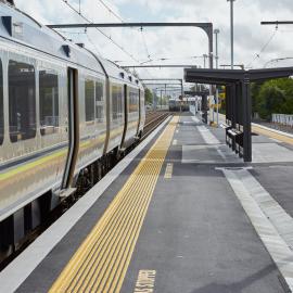 Upper Hutt Railway station 2015 14; commuter units