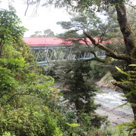 Akatarawa bridge 3 construction  2; temporary service bridge in place