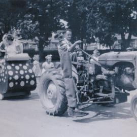 Wallaceville Research Centre; Christmas party - 1954