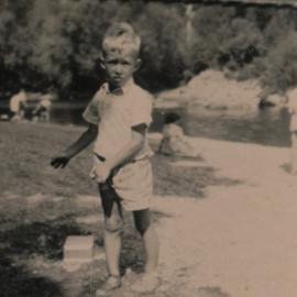 Te Marua School; Te Awa Kairangi / Hutt River swimming hole, circa 1955