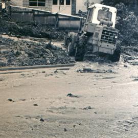 Flood, 1976; Silverstream, ref: 5 — 10