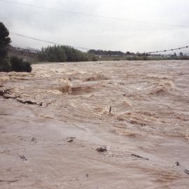 Flood, 1989?;  Te Awa Kairangi / Hutt River at Maoribank