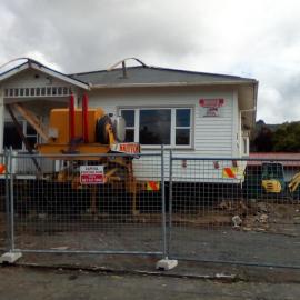 7 Sinclair Street being readied for relocation; November 2018