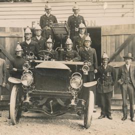 Silverstream Volunteer Fire Brigade engine 1931; Dennis appliance