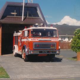 Silverstream Volunteer Fire Brigade engine, 1990; International