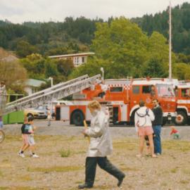 Silverstream Volunteer Fire Brigade; fire-fighting demonstration at Trentham; circa 1990s
