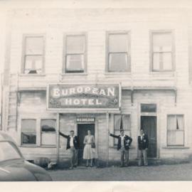 Silverstream Volunteer Fire Brigade group, 1959; John Cutfield, Pat Hamilton, Fred and Len Stringer, Charleston, West Coast; after Easter 1959?