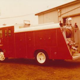 Silverstream Volunteer Fire Brigade engine, 1976; Silverstream Bedford at Mills-Tui workshops, Rotorua