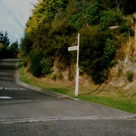 Redvers subdivision, eastern end of Chatsworth Road; street sign for Raynham Way