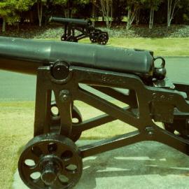 Trentham Camp guns; 24-pounder Carron muzzle-loading cannon.