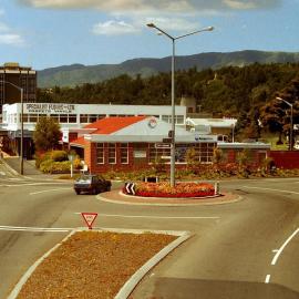 Gardens, Fergusson Drive; roundabout at west end of Main Street