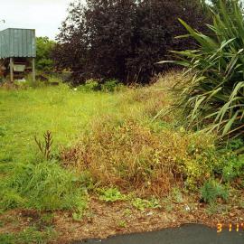 Former Kent garden centre, corner of Ranfurly Street and Fergusson Drive; machine shelter?
